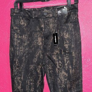 NWT Express Black Denim with gold snakeskin pattern Skinny Hi Rise Jeans, size 8